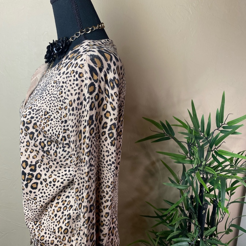 Leopard Cardigan 🌻 - Picture 5 of 10